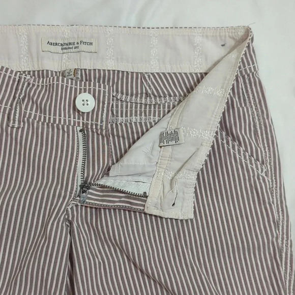 Abercrombie & Fitch Cuffed Bermuda Shorts, Color Cream/Brown/Pink, Size 4 - Picture 8 of 14